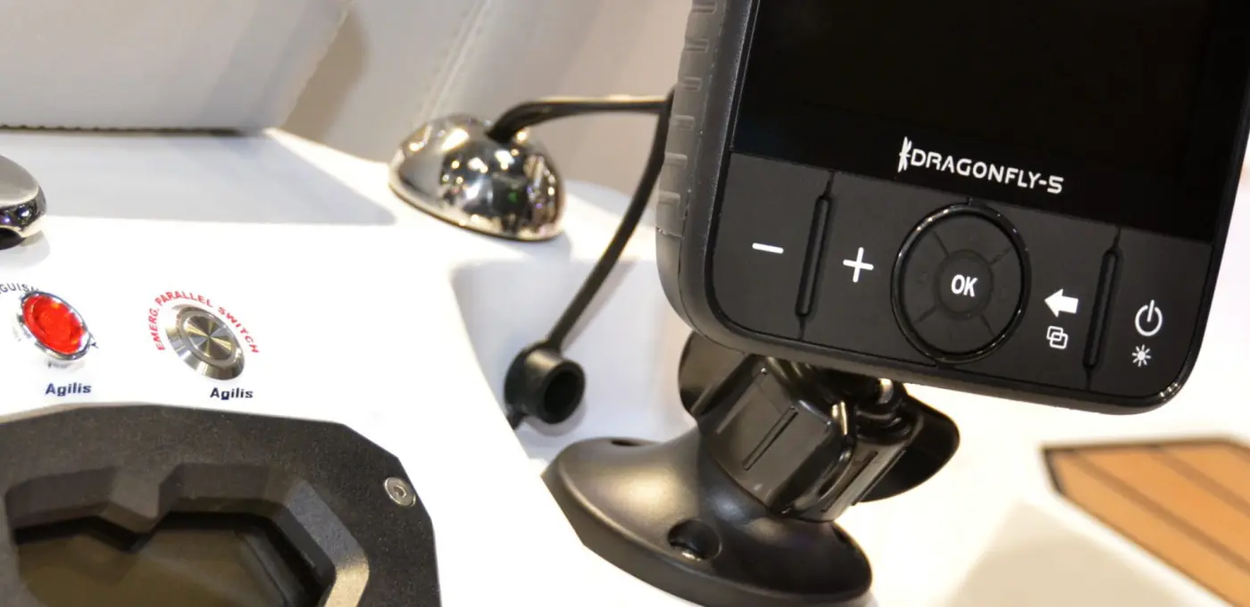 Agilis 280 Jet Tender – Luxury Compact Performance