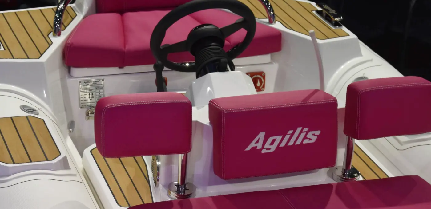 Agilis 330C Jet Tender – High-Performance Versatility