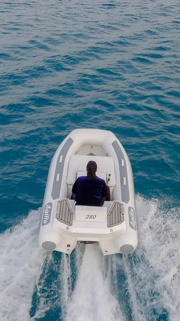 Agilis 280 Jet Tender – Luxury Compact Performance