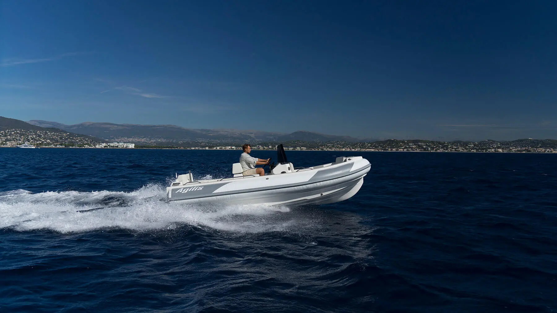 Agilis 560D Diesel Jet Tender – The Ultimate Flagship Luxury Tender